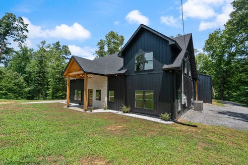 7922 E Plunders Creek Rd, Dickson, TN, 37055-3838 | Card Image