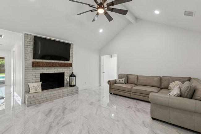 930 Shady Meadow Ct, House other with 4 bedrooms, 3 bathrooms and null parking in Copper Canyon TX | Image 8