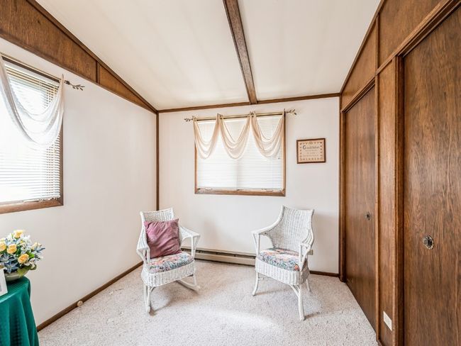 301 1 St St, House other with 3 bedrooms, 4 bathrooms and null parking in Shellsburg IA | Image 16
