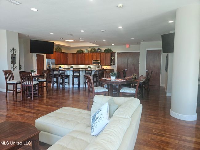Clubhouse | Image 41
