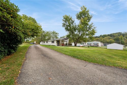 91 Koter Dr, Jeannette, PA, 15644-1074 | Card Image