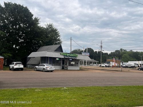 625 E Peace Street, Canton, MS, 39046 | Card Image