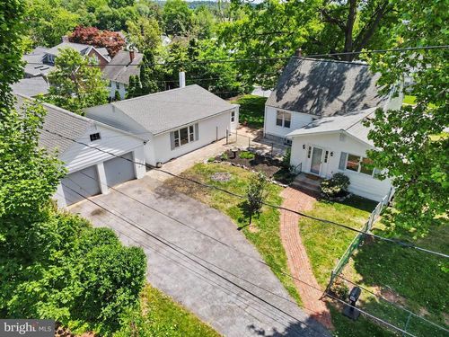 105 Oak Hill Dr, MIDDLETOWN, PA, 17057-2021 | Card Image