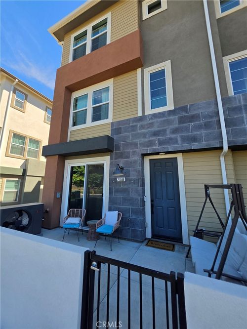 27589 Sanctuary Ct, Valencia, CA, 91381-2198 | Card Image