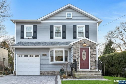 87 Surrey Ln, River Edge, NJ, 07661-1620 | Card Image