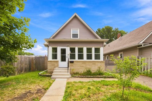 1004 Western Ave N, Saint Paul, MN, 55117-5140 | Card Image