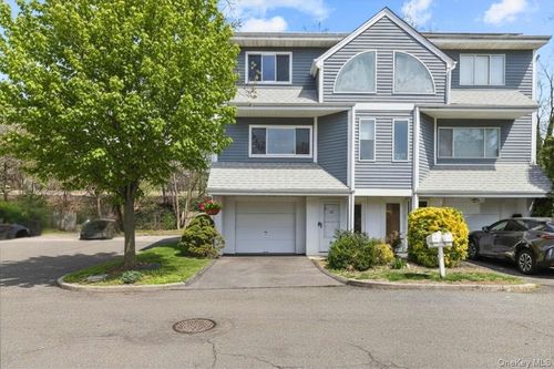 16 Wyman Street N, Rye Town, NY, 10573 | Card Image