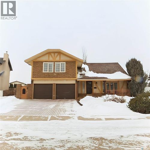 434 Brooks Rd, Estevan, SK, S4A2P2 | Card Image