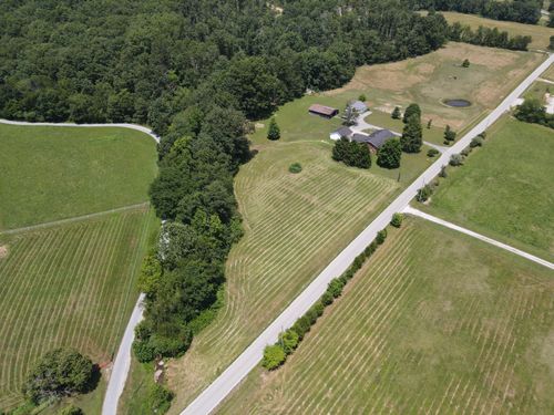 3118 Hamilton Valley Rd, Crab Orchard, KY, 40419-9658 | Card Image