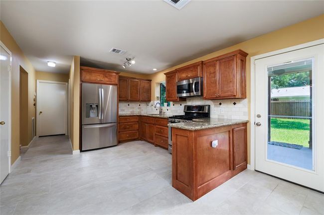 24046 Spring Briar Ln, House other with 4 bedrooms, 3 bathrooms and 2 parking in Spring TX | Image 8