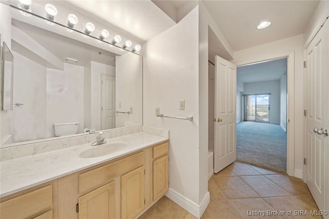 APT-908 - 1 Riverpointe Plz, Condo with 2 bedrooms, 2 bathrooms and null parking in Jeffersonville IN | Image 32