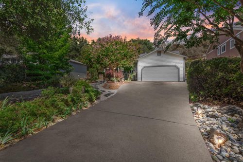 13284 Thistle Loop, Penn Valley, CA, 95946-9165 | Card Image