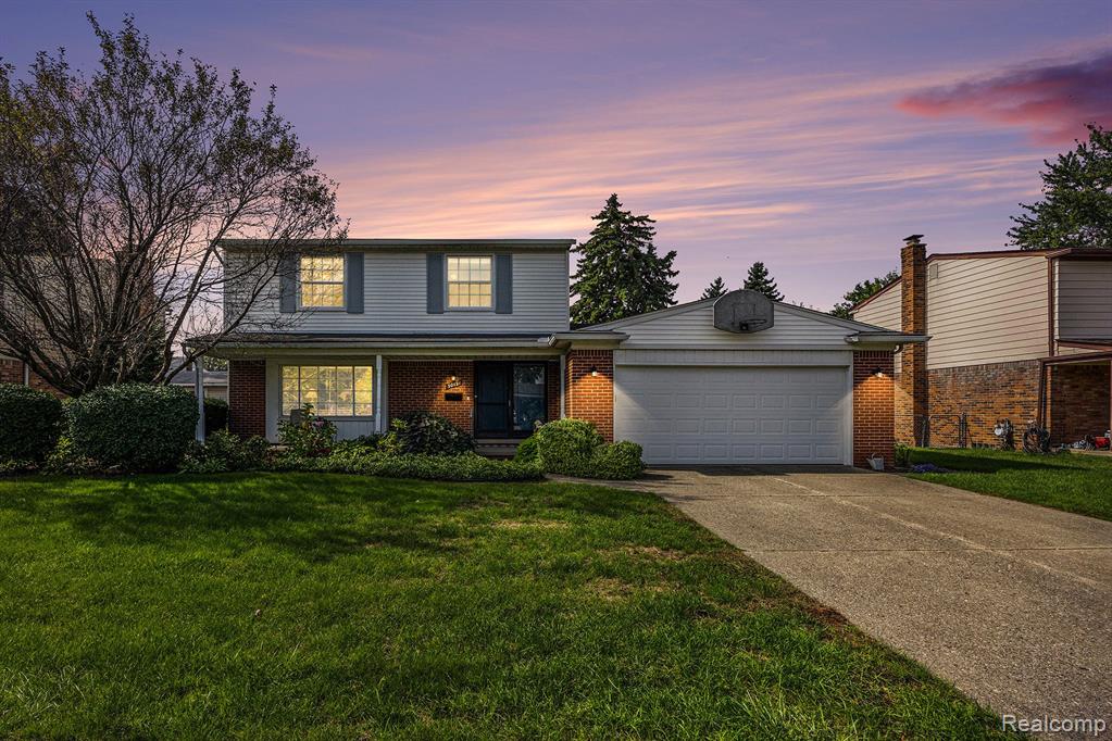 Woodhouse Dr, Warren, MI 48092