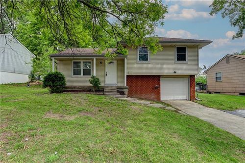 5733 N Drury Ave, Kansas City, MO, 64119-2458 | Card Image