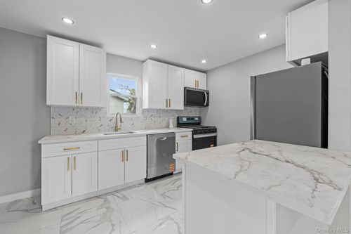 131 222nd St, Laurelton, NY, 11413-1645 | Card Image