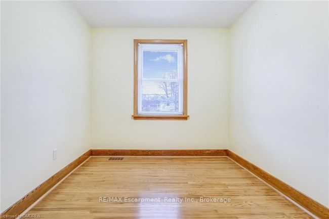 22 Ghent St, House other with 5 bedrooms, 2 bathrooms and 4 parking in Saint Catharines ON | Image 9