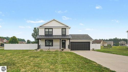 5113 Bridle Ln, Mt. Pleasant, MI, 48858-9352 | Card Image