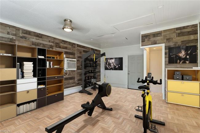 Perfect for a home gym - Digitally staged detached garage | Image 31