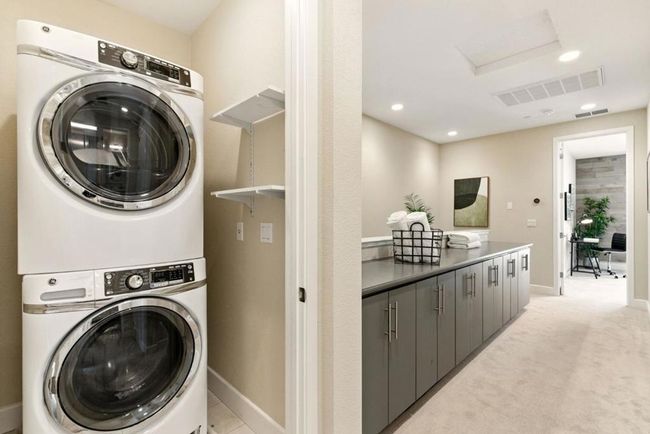 3069 Neves Rd, Townhouse with 4 bedrooms, 4 bathrooms and 2 parking in San Mateo CA | Image 32