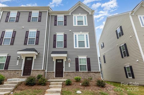 2111 Autumn Olive Ln, Matthews, NC, 28104-1145 | Card Image