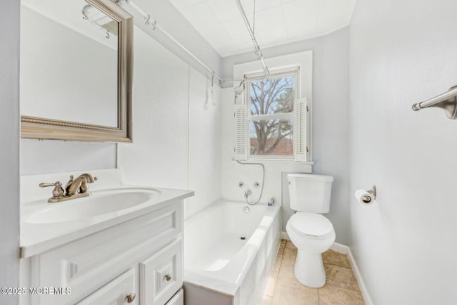 131 Livingston Ave, Home with 5 bedrooms, 2 bathrooms and null parking in New Providence NJ | Image 27
