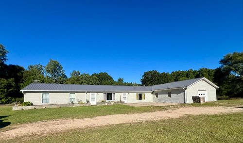 10911 E Lake Montcalm Rd, Riverdale, MI, 48877-9757 | Card Image