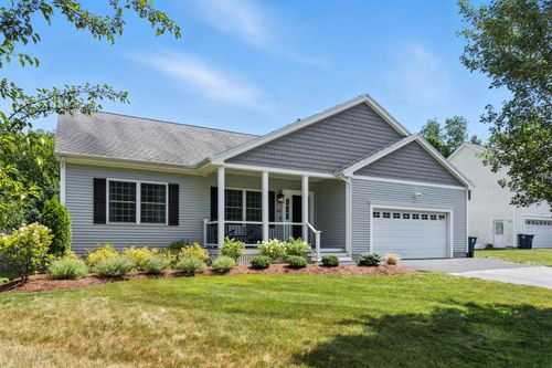102 Cherrywood Dr, Nashua, NH, 03062-3094 | Card Image