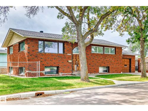 8303 124 Ave Nw, Edmonton, AB, T5B1C3 | Card Image