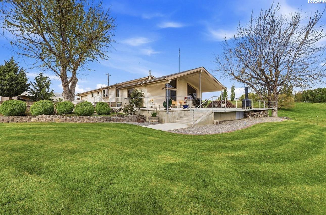 Residential in Benton City 2