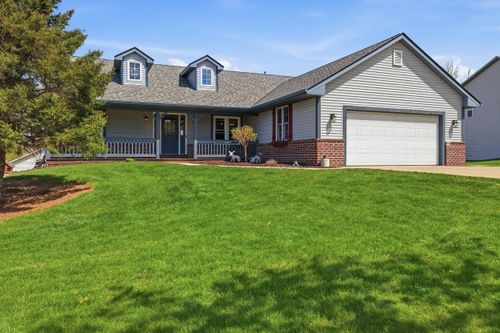 1140 Ellys Way, Slinger, WI, 53086-9340 | Card Image