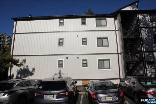 1553 John St, Fort Lee, NJ, 07024-2561 | Card Image
