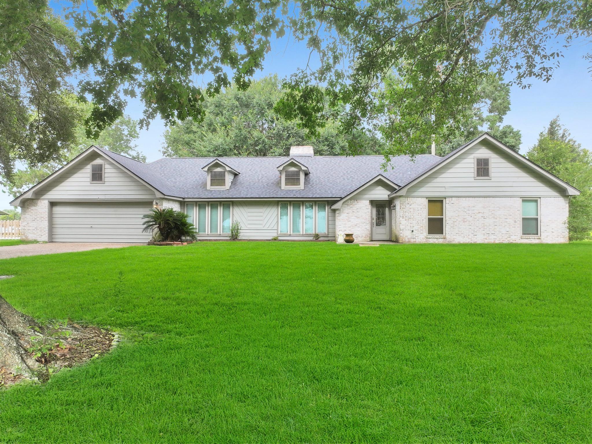 Residential in Winnie 2