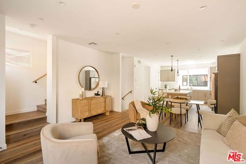 3851 Riley Ln, Los Angeles, CA, 90065-1439 | Card Image