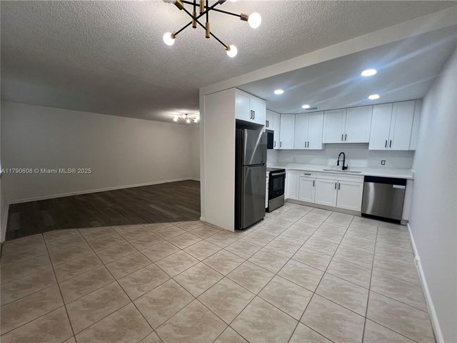 3089 - 3089 Yarmouth E, Condo with 2 bedrooms, 2 bathrooms and null parking in Boca Raton FL | Image 10
