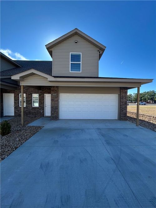 2810 W Mockingbird Ln, Rogers, AR, 72756-3187 | Card Image