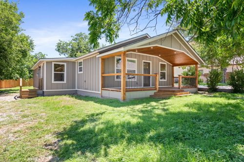 104 E Paine Ave, Comanche, TX, 76442-2402 | Card Image