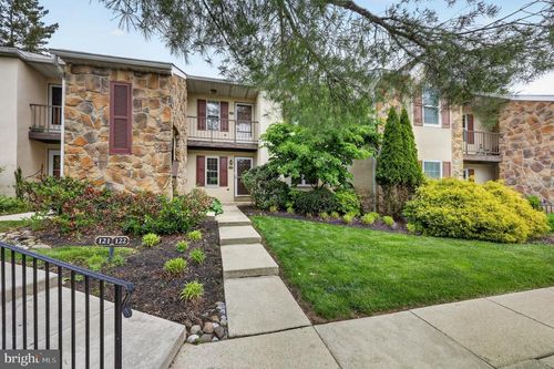 119b-119 Valley Stream Cir, CHESTERBROOK, PA, 19087-5812 | Card Image