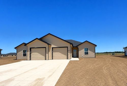 1237 Fountain Dr, Salina, KS, 67401-7023 | Card Image