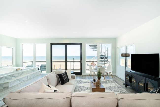 Great Room | Image 23