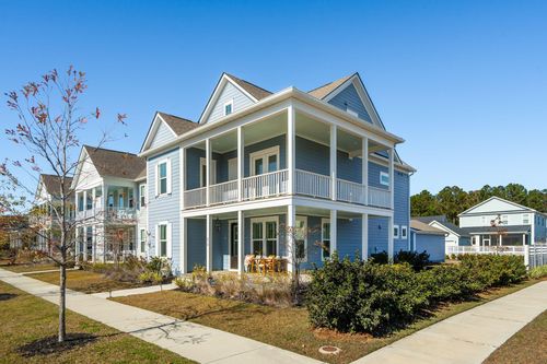 670 Blueway Ave, Summerville, SC, 29486-5410 | Card Image