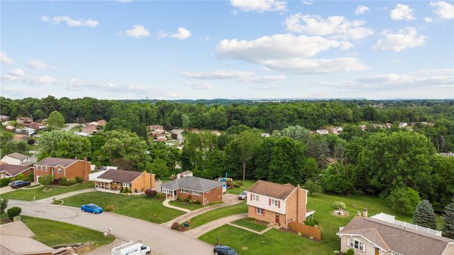 1515 Barry Dr, House other with 4 bedrooms, 3 bathrooms and 1 parking in Irwin PA | Image 31