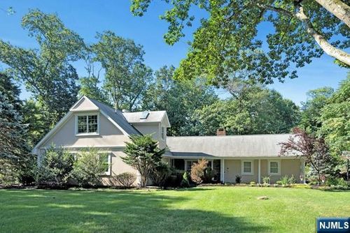 151 Donny Brook Dr, Allendale, NJ, 07401-1420 | Card Image