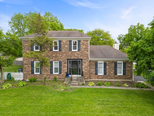 1004 Evergreen Dr, Carol Stream, IL, 60188-9110 | Card Image