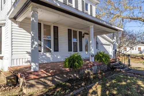 205 N Broadway St, South West City, MO, 64863-9418 | Card Image