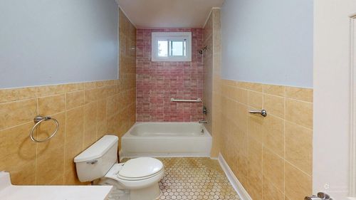 12 Hiawatha Rd, Boston, MA, 02126-3288 | Card Image