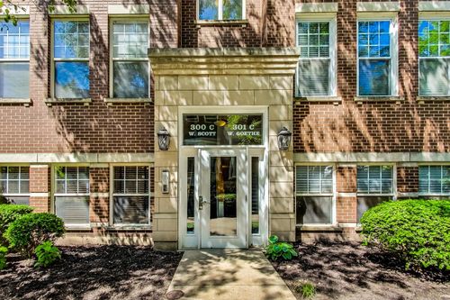 304c-301 W Goethe St, Chicago, IL, 60610-1871 | Card Image