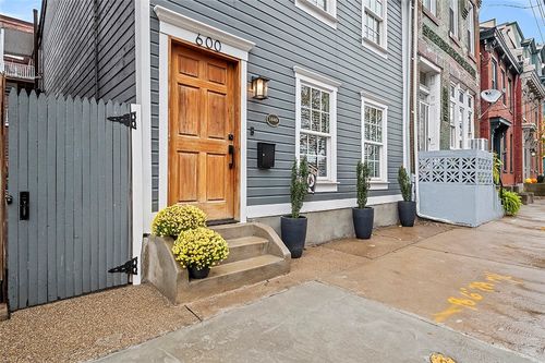 600 Pressley St, Pittsburgh, PA, 15212-5616 | Card Image