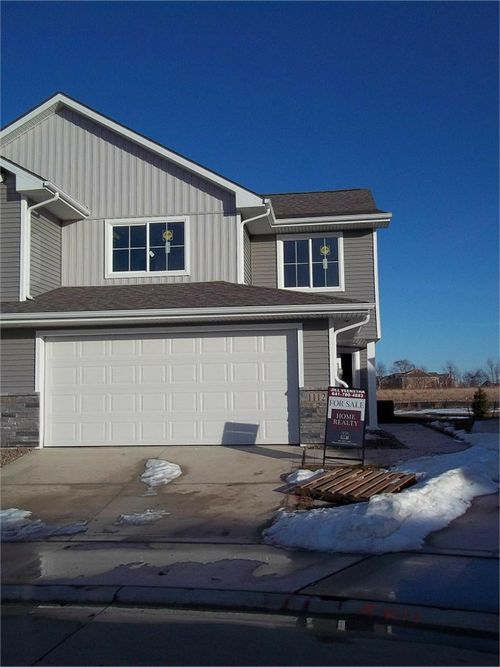 1112 Sunflower Ln, Pella, IA, 50219-7983 | Card Image