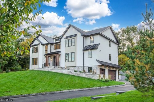 a-1 Philips Ln, Denville, NJ, 07834-5901 | Card Image