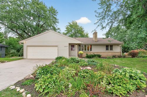13819 Bellevue Dr, Minnetonka, MN, 55345-4808 | Card Image